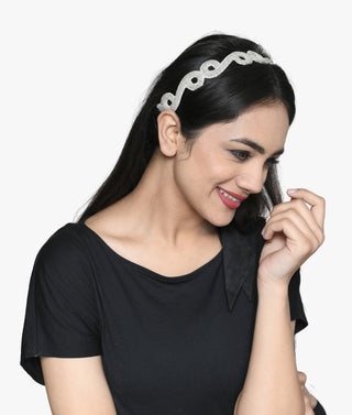 Beautifull Embellished Diamond Cut Belt With Long Satin Ribbons